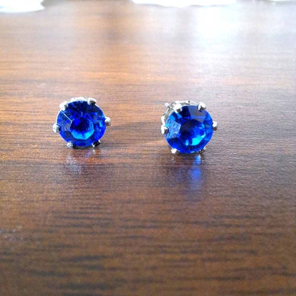 6mm Sapphire stud earrings Swarovski Crystal elements